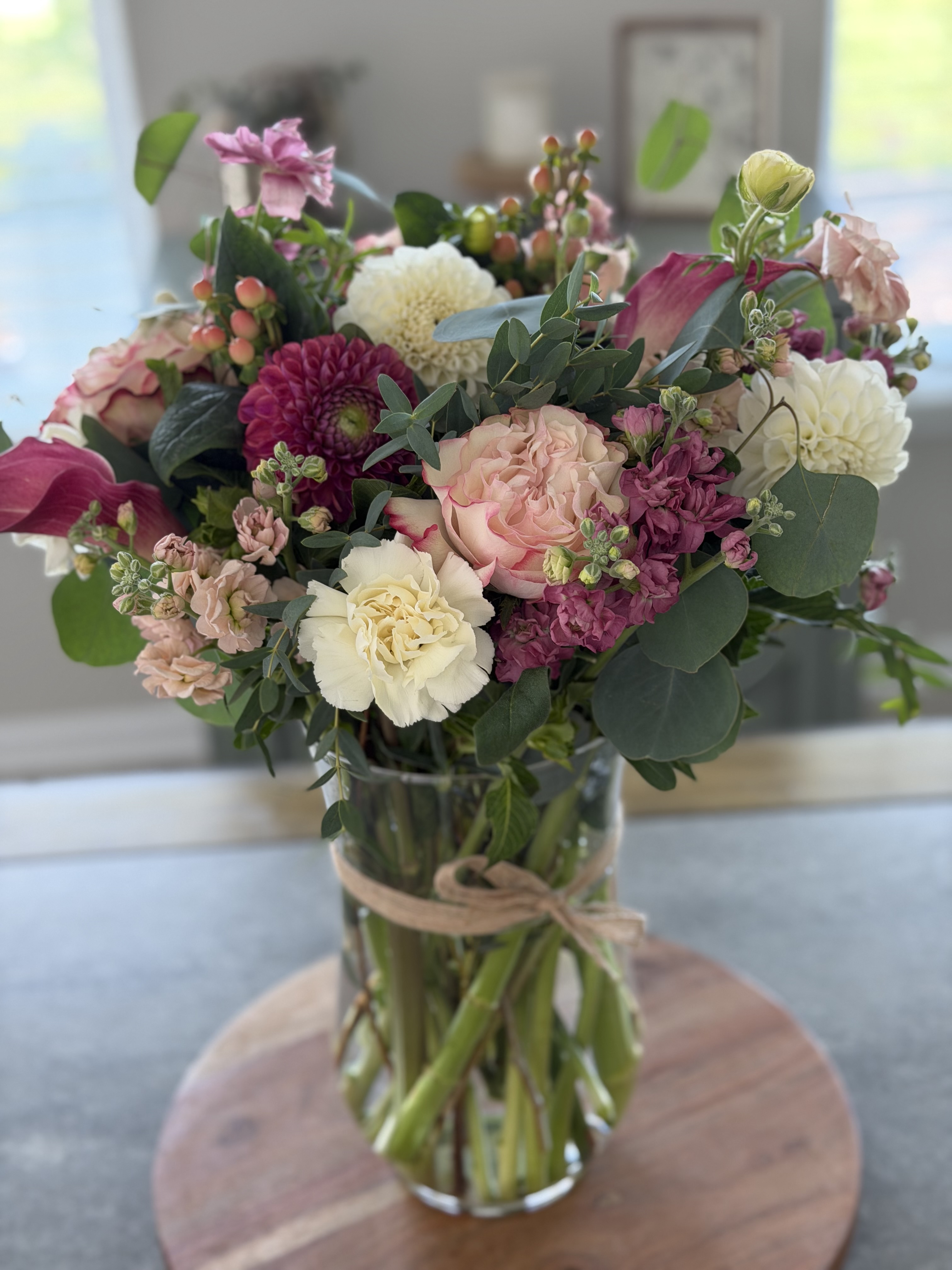 Super Luxe Bouquet in Vase